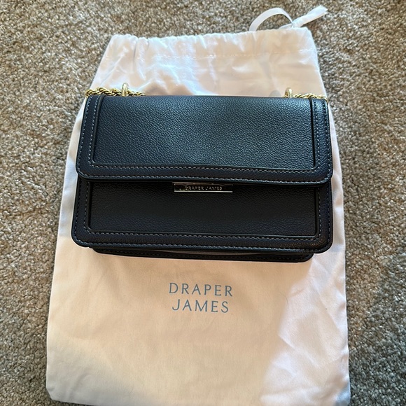 Draper James Handbags - NWOT Draper James Lana Crossbody in Navy
